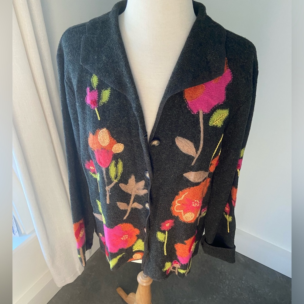 🌿Floral Patchwork Sweater💐 - Picture 3 of 8